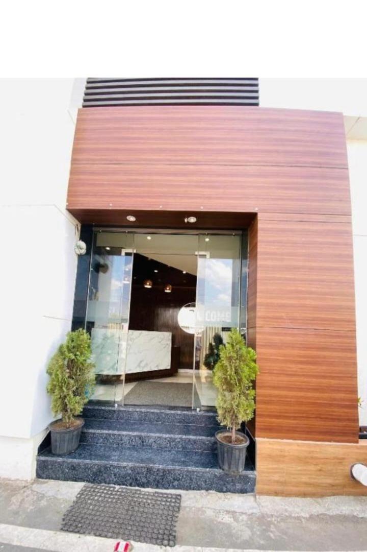 Hotel Shree Sai 舍地 外观 照片